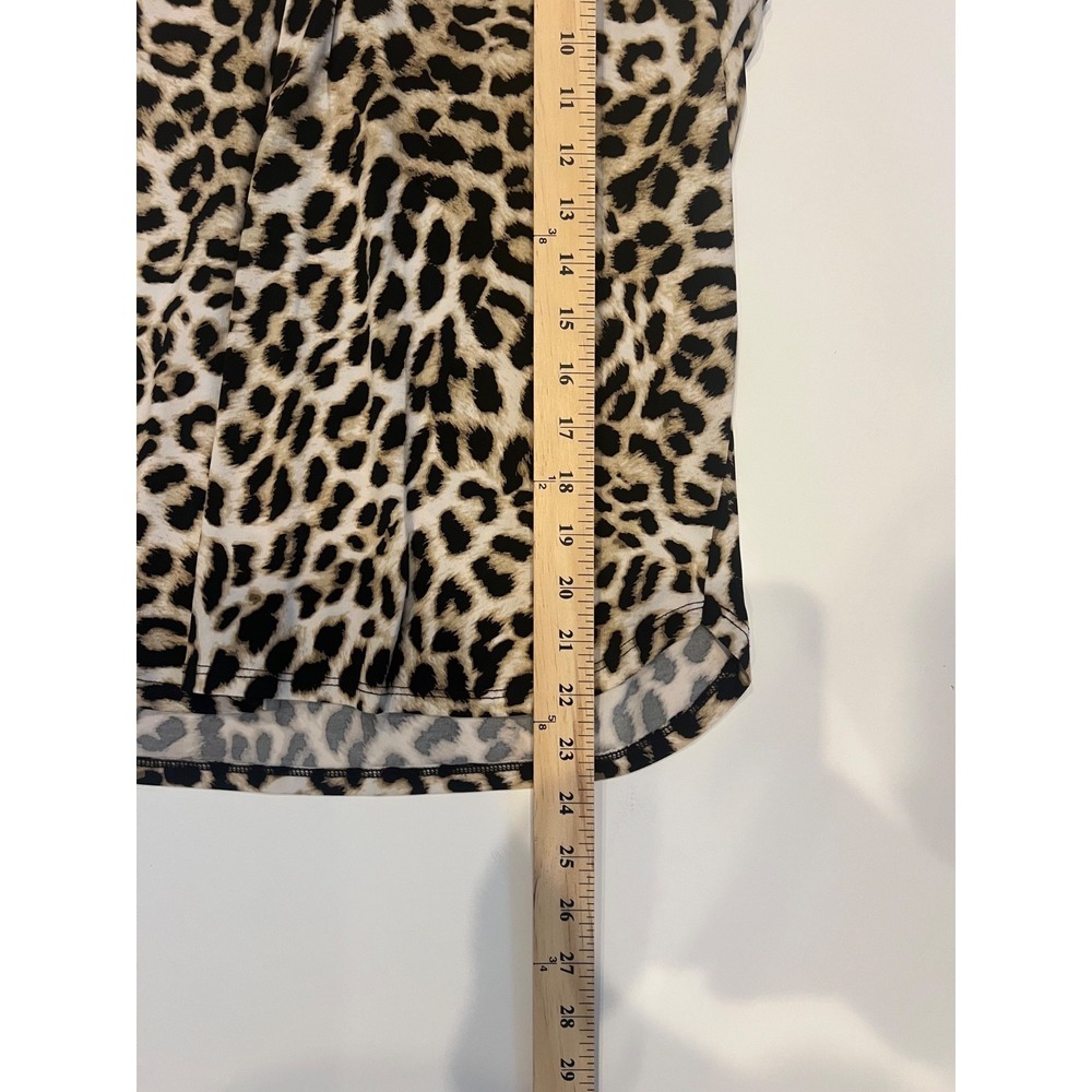 Vince Camuto Brown Black Leopard Animal Print V-neck Blouse Size XS - Picture 2 of 5
